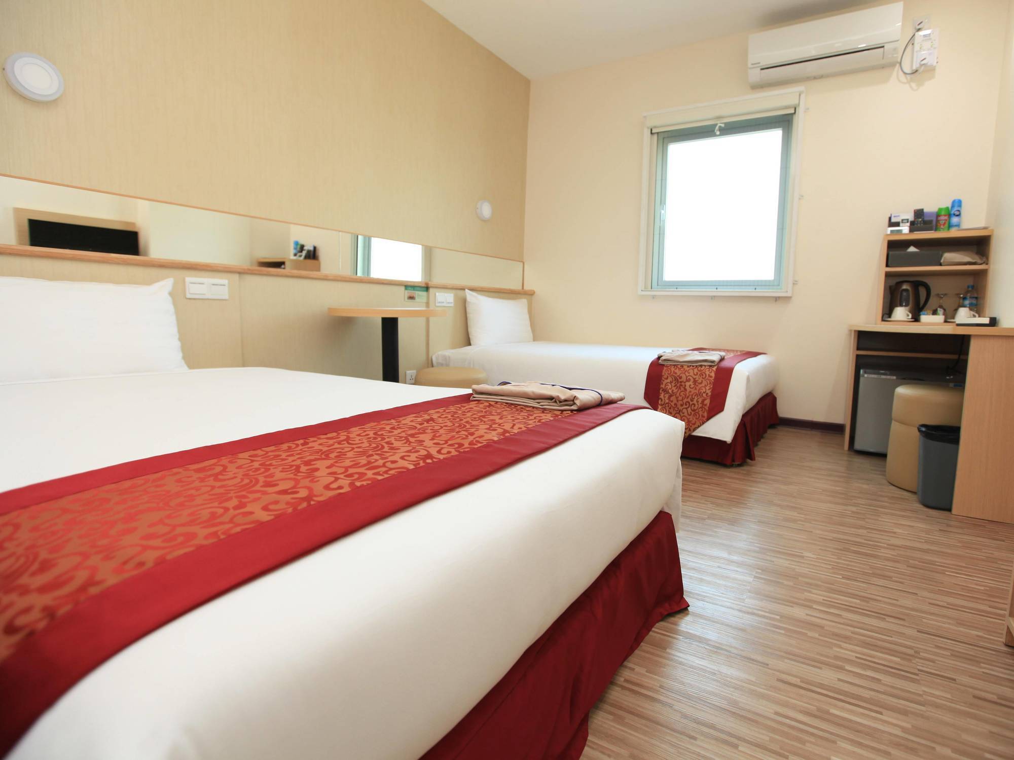 Super Hotel Yangon Luaran gambar