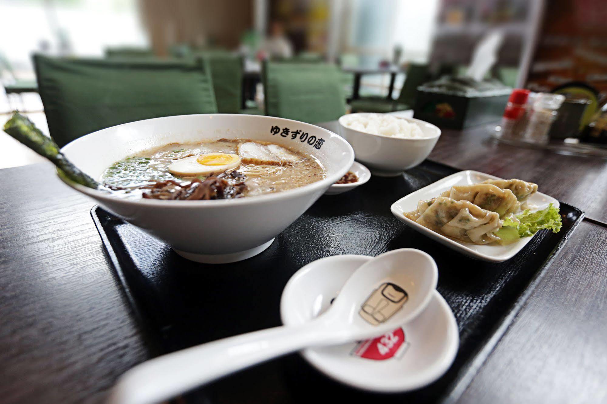Super Hotel Yangon Luaran gambar
