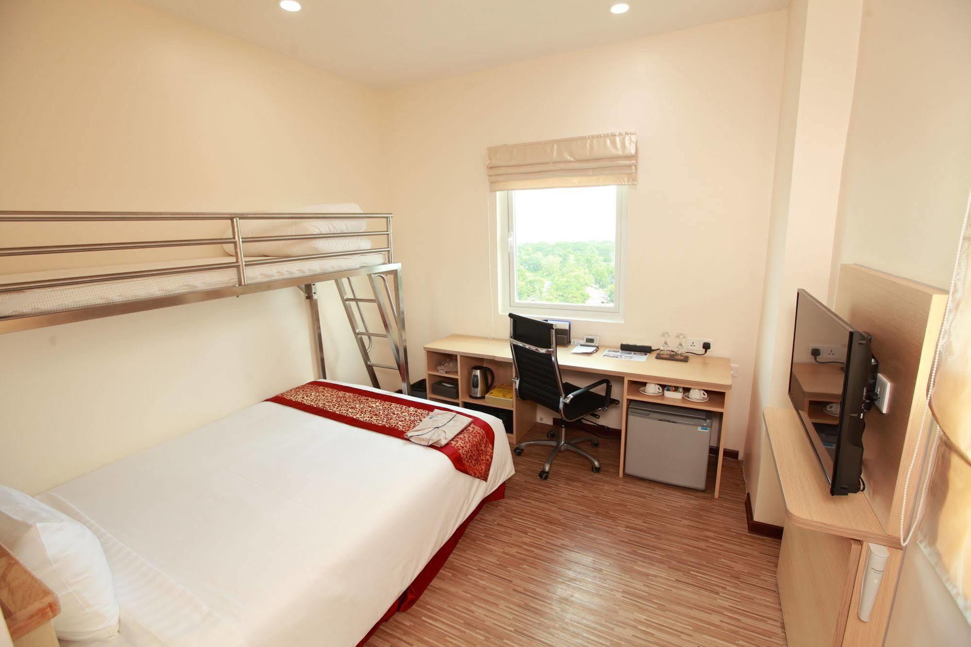 Super Hotel Yangon Luaran gambar