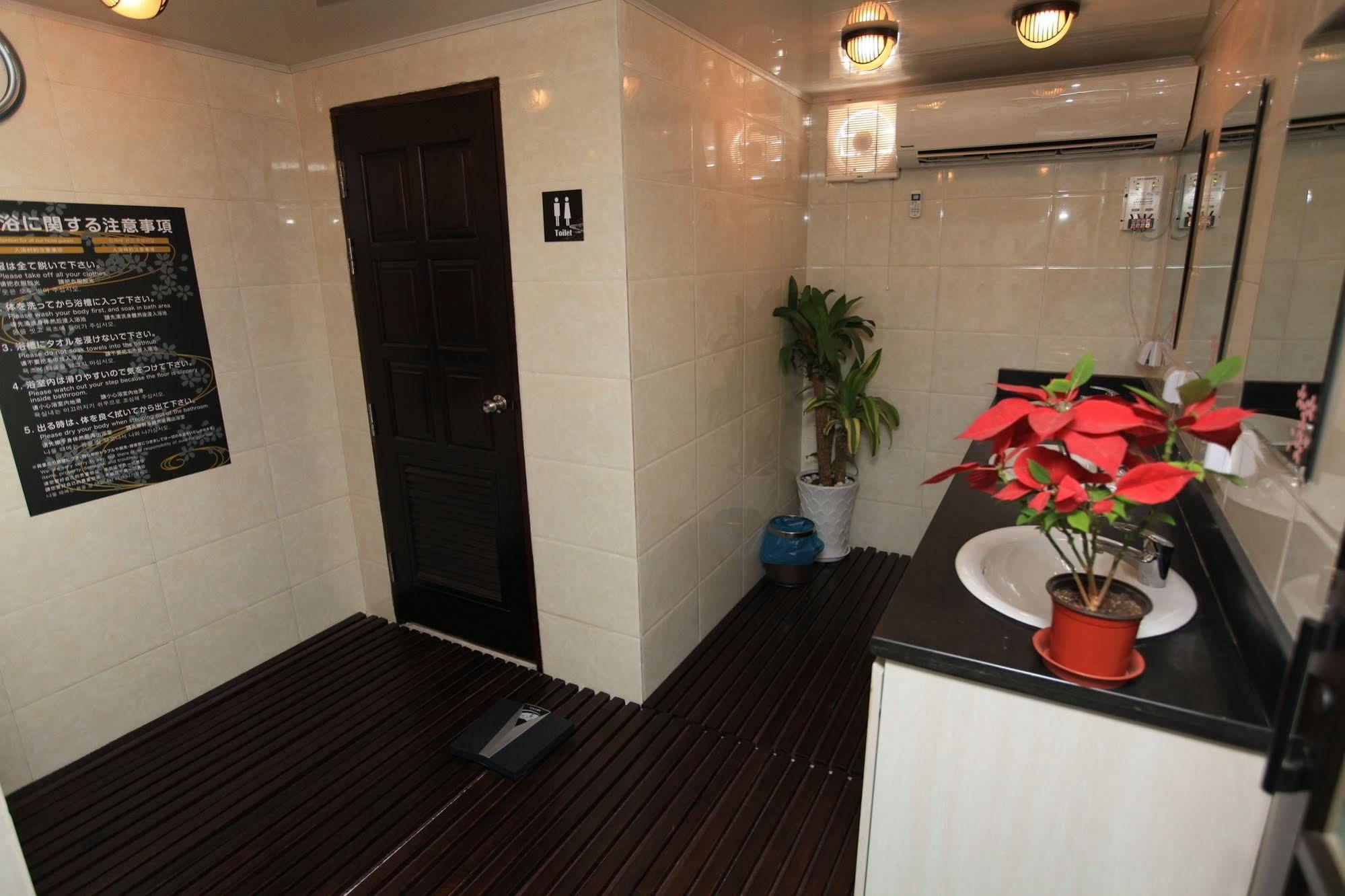 Super Hotel Yangon Luaran gambar
